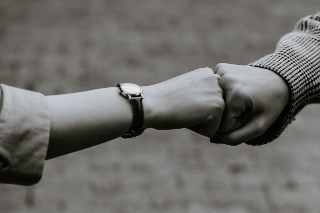fistbump
